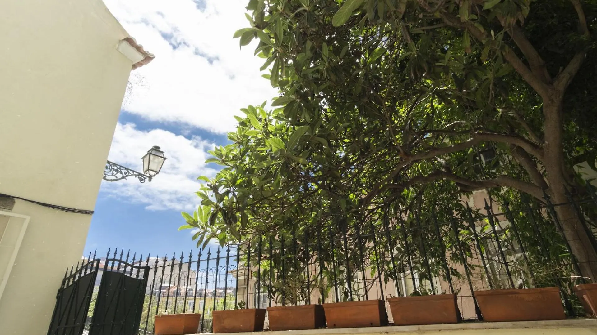 Apartment With Terrace In Downtown - Ttl279 Lisbona